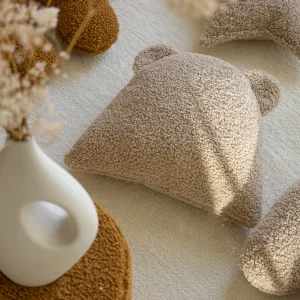 Wigiwama, Sisustustyyny Bear (Biscuit, Cream, Maple)