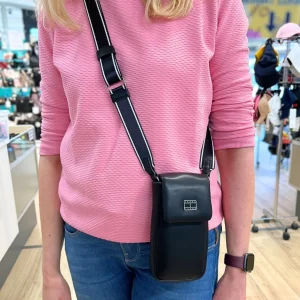 Tommy Jeans pehmeä puhelinlaukku musta